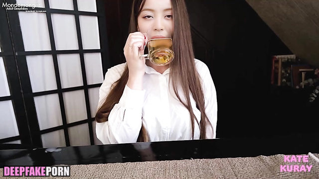 Naked Jihyo Came to Visit for a Blowjob |セックスシーントゥワイス [PREMIUM]