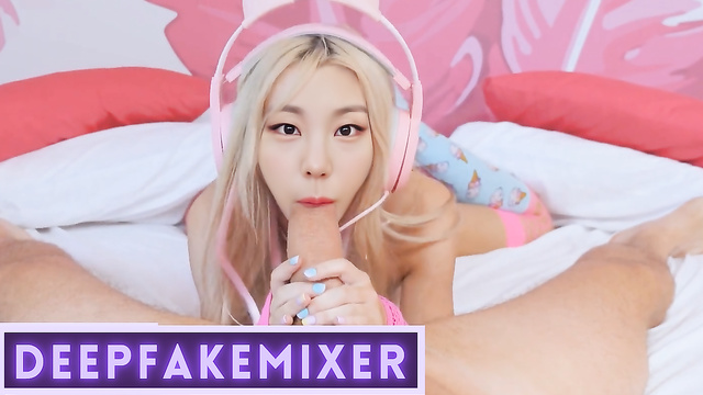 Not Yeji Itzy "Gamer Girlfriend" DeepFakeMixer Korean Kpop