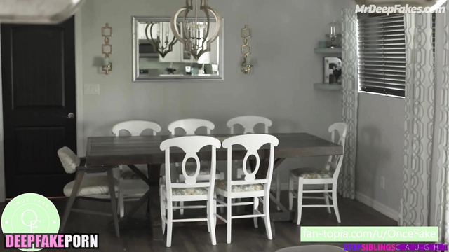 Hot lesbians Yeji and Yuna from ITZY group sex / 예지 유나