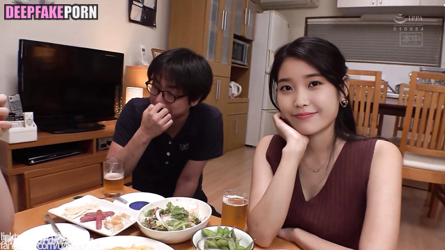 IU hot sex tape - she made blowjob at home party / 아이유 딥 페이크 비디오