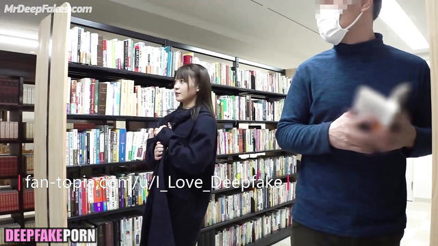 Cute Zhang Zifeng showed little tits to classmates / 张子枫 深度伪造视频