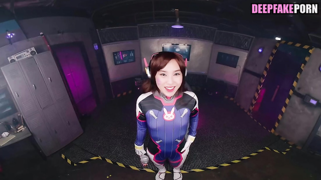 IU fetish sex scene in space (fantastic costume) // 아이유 섹스 테이프