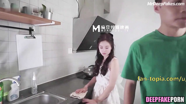 Yang Mi celebrity sex with younger stepbrother // 杨幂 家庭性爱录像带