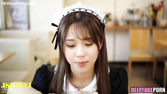 Hot housemaid Winter making awesome blowjob - 윈터 연예인 섹스