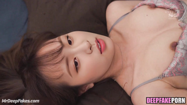 Little babe Rose doggystyle fuck by sex toy - 로제 섹스 테이프