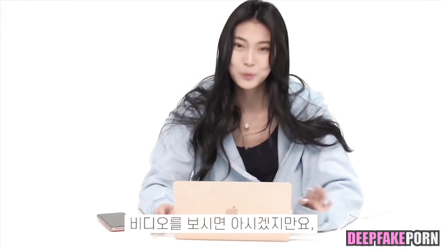 Her guy likes watching her masturbating - Nadine Lee (fake) / 이나딘 섹스