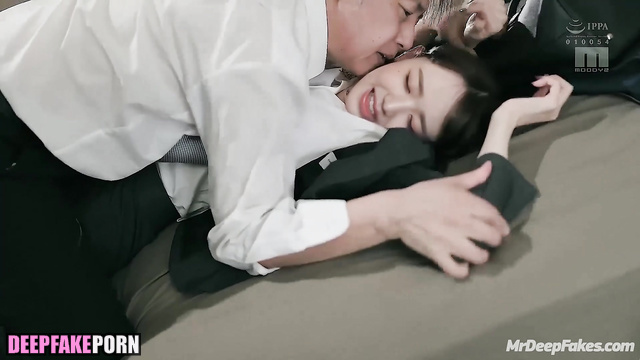 Boss of 딥페이크 Wonyoung fully enjoys her sexy company 장원영 [아이브] IVE