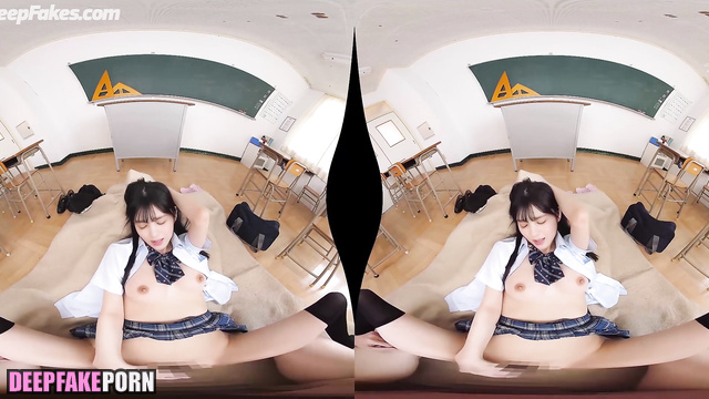 Dirty schoolgirl Han So-hee pov sex tapes // 한소희 연예인 섹스