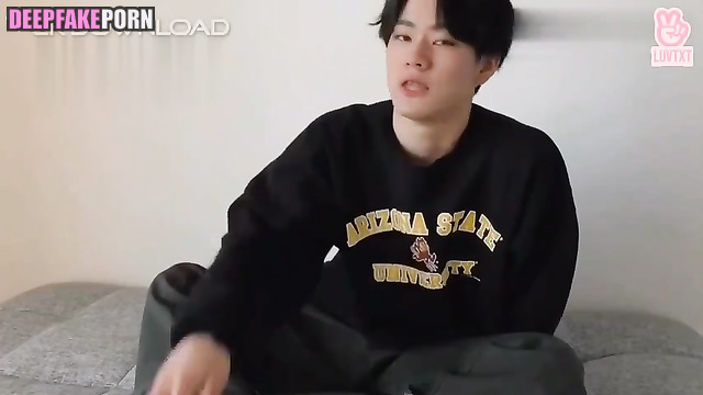 Jungwon face swap - boy jerked off on webcam / エンハイフン 顔を変える