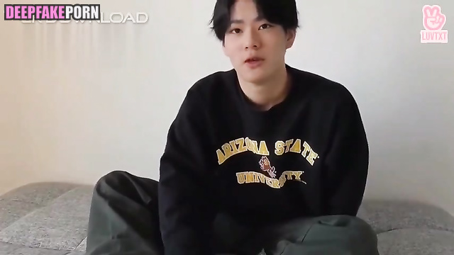 Jungwon face swap - boy jerked off on webcam / エンハイフン 顔を変える