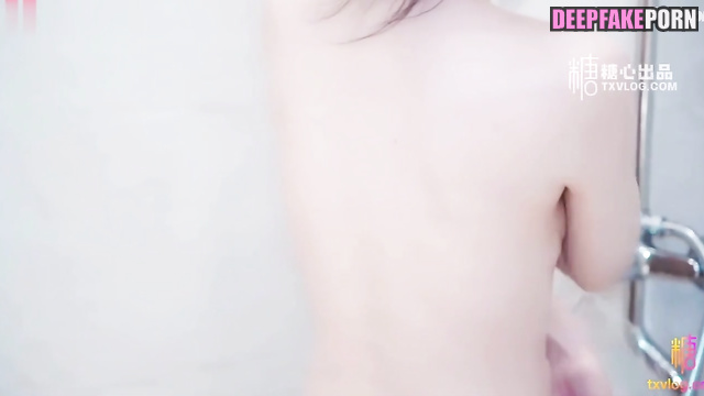 Liu Yifei sexy washed in the bath, deepfake / 刘亦菲 假应用程序
