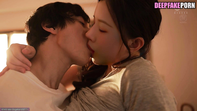 Yujin forced boy licked her big pussy, fake -  アイズワン 有名人のセックスビデオ [PREMIUM]