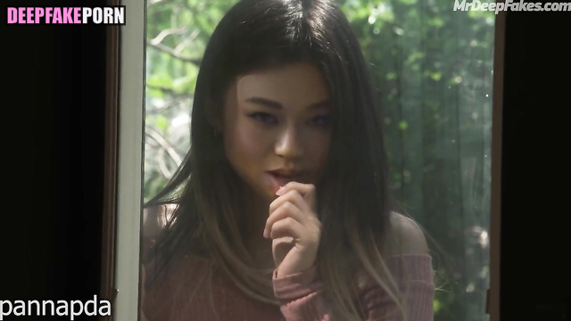 Fake Karen Fukuhara masturbated on black guy // 福原 かれん セックスシーン