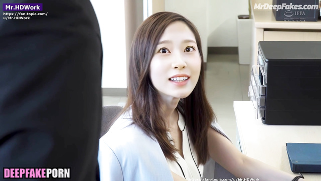 Office lady wanna fuck new colleague, fake Minju / アイズワン セックスシーン