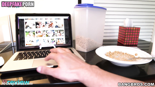 Japanese girl Hitomi Honda enjoying big dick - sex tape / 本田仁美 本物の偽物