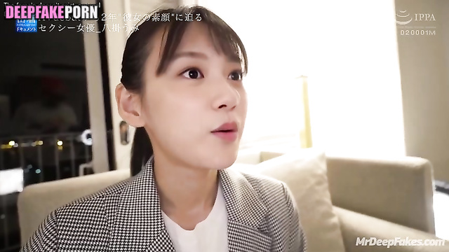 Fake Angela Yuen having fun with strangers in a hotel / 袁澧林 成人视频