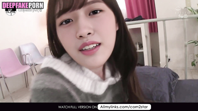 セックスシーン Sex scene Yujin wakes up to show her panties IVE アイヴ