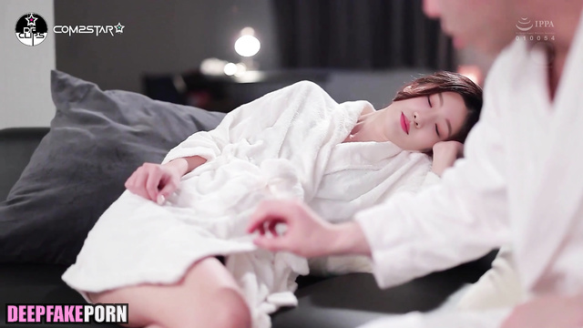 Hot fuck during business trip - fake Yoona (少女時代 セレブのセックス) [PREMIUM]