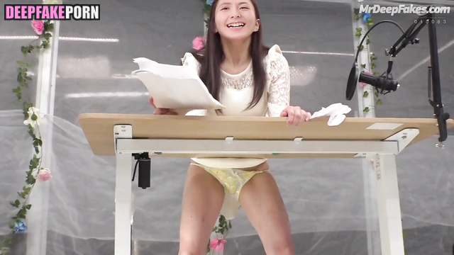 ディープフェイク Lynn/りん squirts hard and can't start working solo deepfake