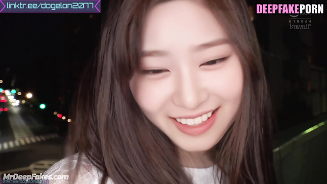 Crazy threesome with strangers from promenade / Minju A.I. アイズワン 本物の偽物