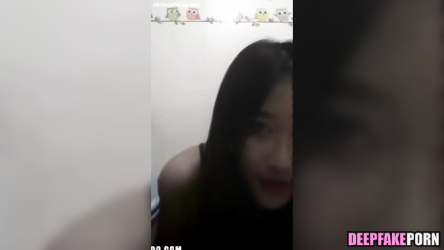 Friends showing big boobs, Oniel face swap / オニエル ディープフェイクビデオ