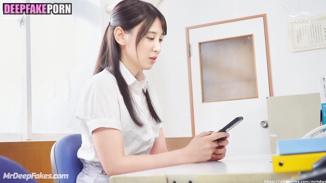 Awesome fuck (少女時代 本物の偽物) right at the workplace / Seohyun real fake