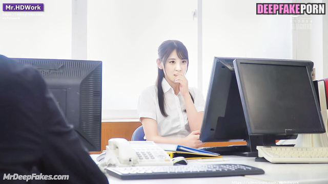 Awesome fuck (少女時代 本物の偽物) right at the workplace / Seohyun real fake