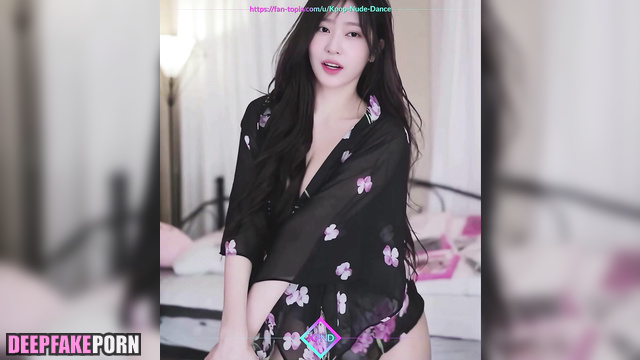 (アイズワン セレブのセックス fake Minju dancing for you in short silk robe [PREMIUM]