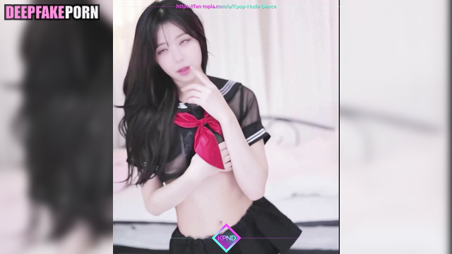 Pretty brunette enjoying own erotic dance (유나 있지) Yuna fakeapp [PREMIUM]