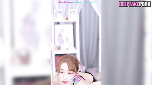 Babe dancing with funny music, Minji solo fakeapp ニュージーンズ 本物の偽物 [PREMIUM]