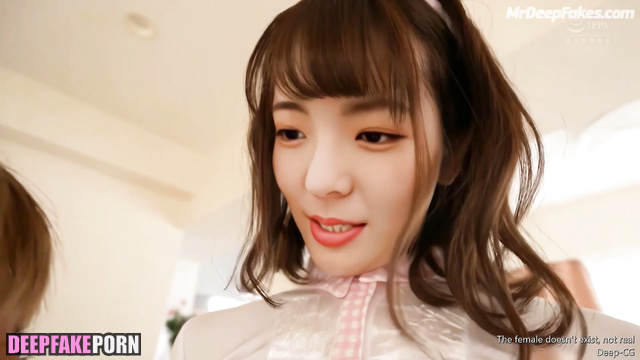 Sexy brunette Lia adores boobs sucking - fakeapp // 리아 있지