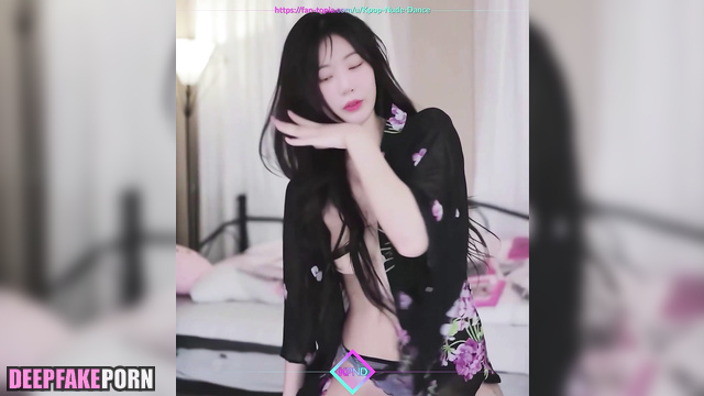 Erotic dance - is her hobby, Miyawaki Sakura ai (アイズワン アダルトビデオ) [PREMIUM]