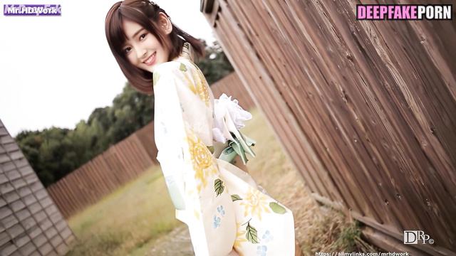 Cutie Nancy in a national dress invites you for sex (モモランド 偽アプリ)