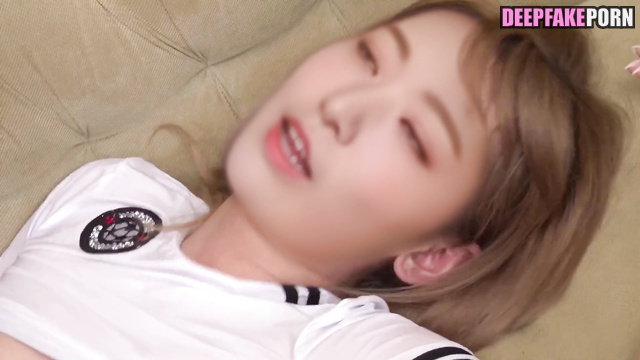 Deepfake Sakura in amateur adult video AI porn 사쿠라 아이즈원 딥페이크