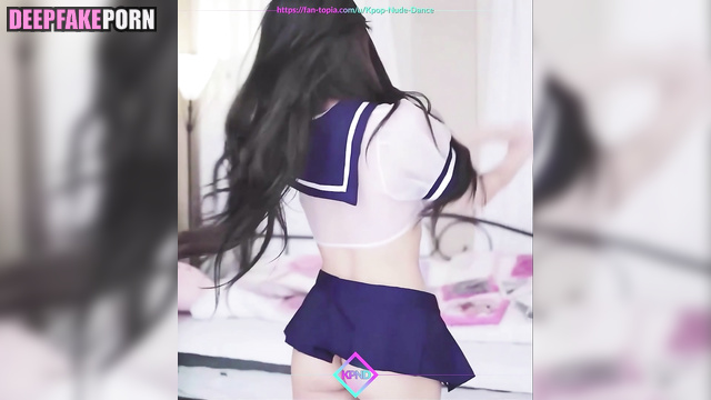 Beautiful girl dancing for lovely boy / 윈터 에스파 Winter face swap [PREMIUM]