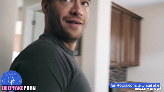 Fake JinSoul licking cum from her big boobs - 진솔 이달의 소녀 [PREMIUM]