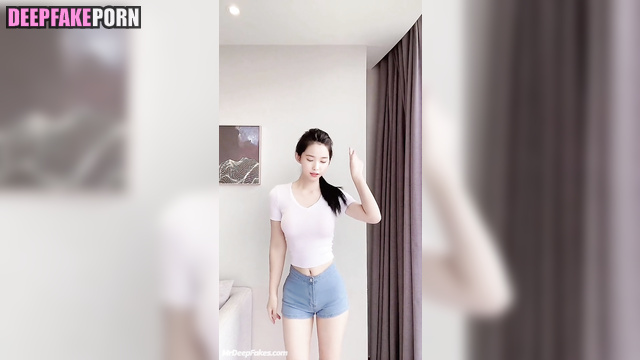 Solo dirty talks - IU hot adult video (아이유 딥페이크 영상)