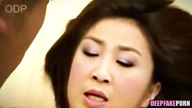 Fake Yingluck Shinawatrafucked with stranger - ยิ่งลักษณ์ ชินวัตร