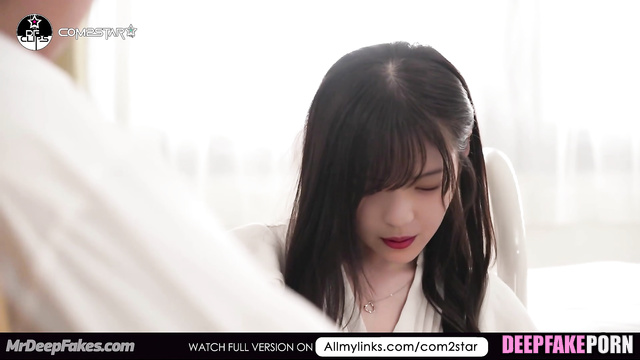 Blowjob at business meeting - Lia deepfake video // (리아 있지)