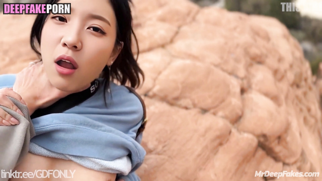 Taxi driver touching her pussy during driving - Binnie ai (비니 오마이걸)