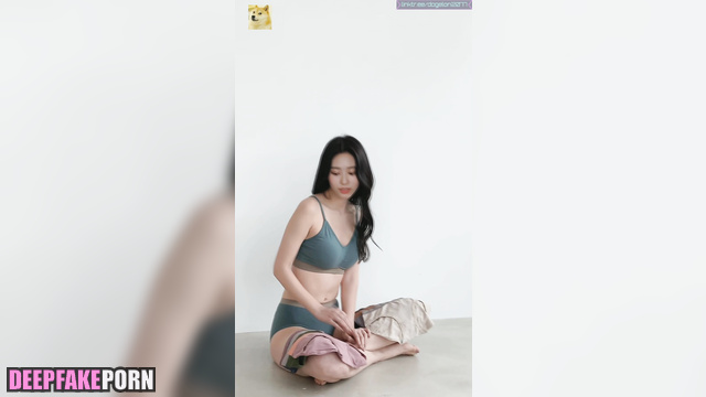 Cute sex scenes in hot basic underwear - Minju (アイズワン セックステープ) [PREMIUM]