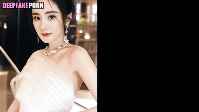 Hot Yang Mi (杨幂 名人性爱) undressed for fans / deepfake video