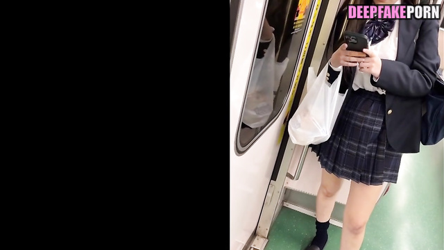 ディープフェイク Deepfake Minami Hamabe 浜辺美波 is very open minded with stranger