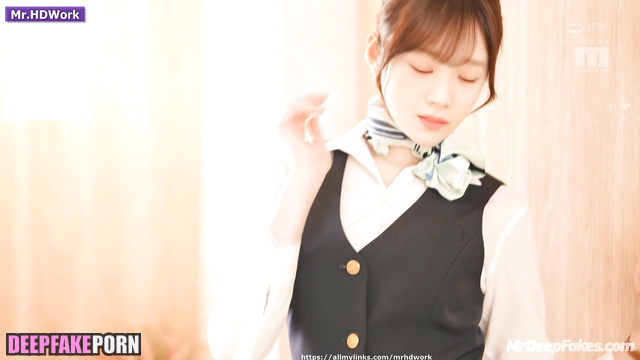 Pretty brunette Jisoo (지수 블랙핑크) need your cock after flight / real fake