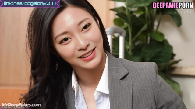 Secretary sucking cock at work, Tzuyu deepfake video トゥワイス セレブのセックス