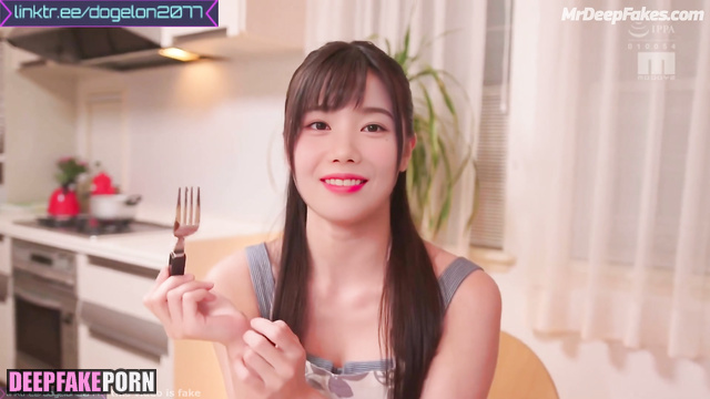 Her pussy is ready to start fuck with you, Eunbi pov fakeapp アイズワン 本物の偽物