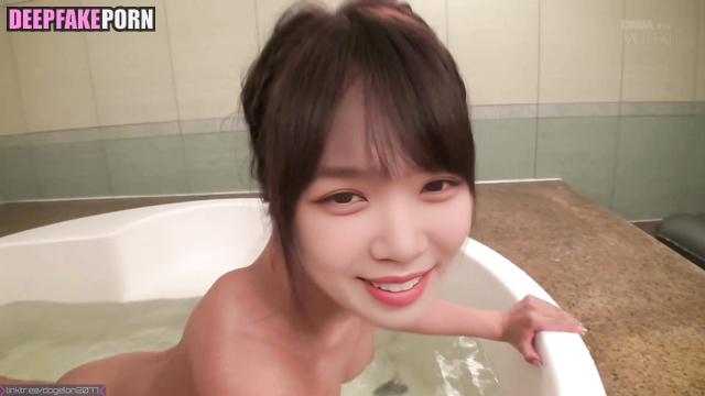 アイズワン セックスシーン Chaewon asked you for fuck her in the bath - face swap [PREMIUM]