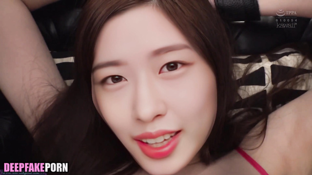 Girl in handcuffs getting real pleasure / Yujin fakeapp アイズワン 本物の偽物 [PREMIUM]