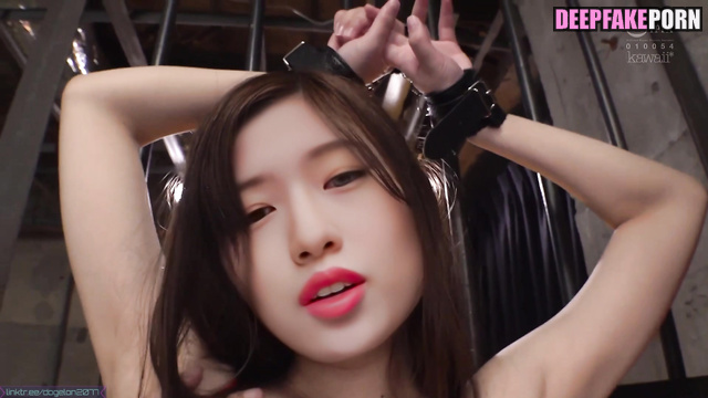 Girl in handcuffs getting real pleasure / Yujin fakeapp アイズワン 本物の偽物 [PREMIUM]