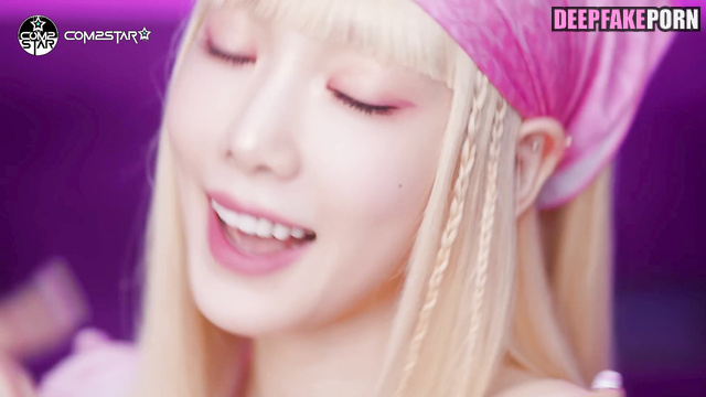 Sexy blonde Taeyeon (少女時代 ディープフェイクビデオ) having a good time / [PREMIUM]